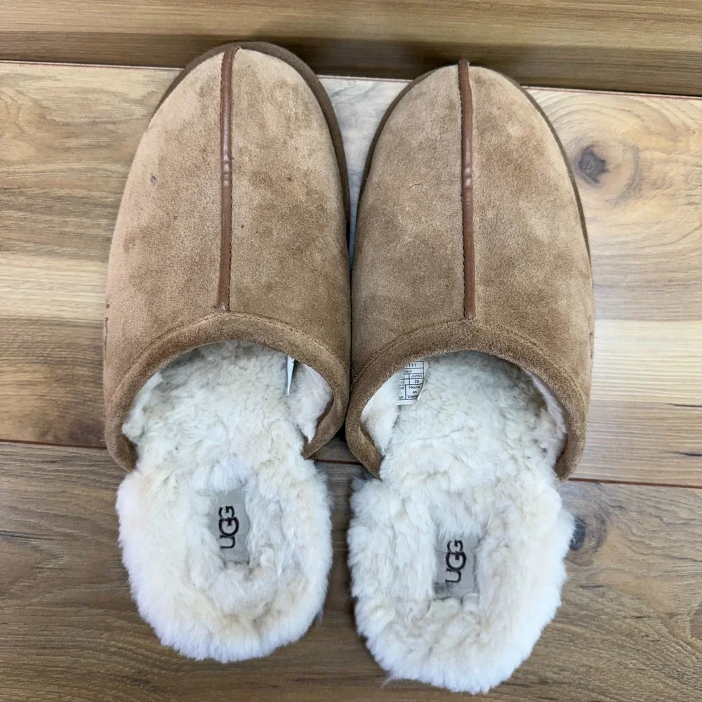 UGG Scuff Slipper Mens 10 Chestnut Suede Shearling Fur Lined Cozy